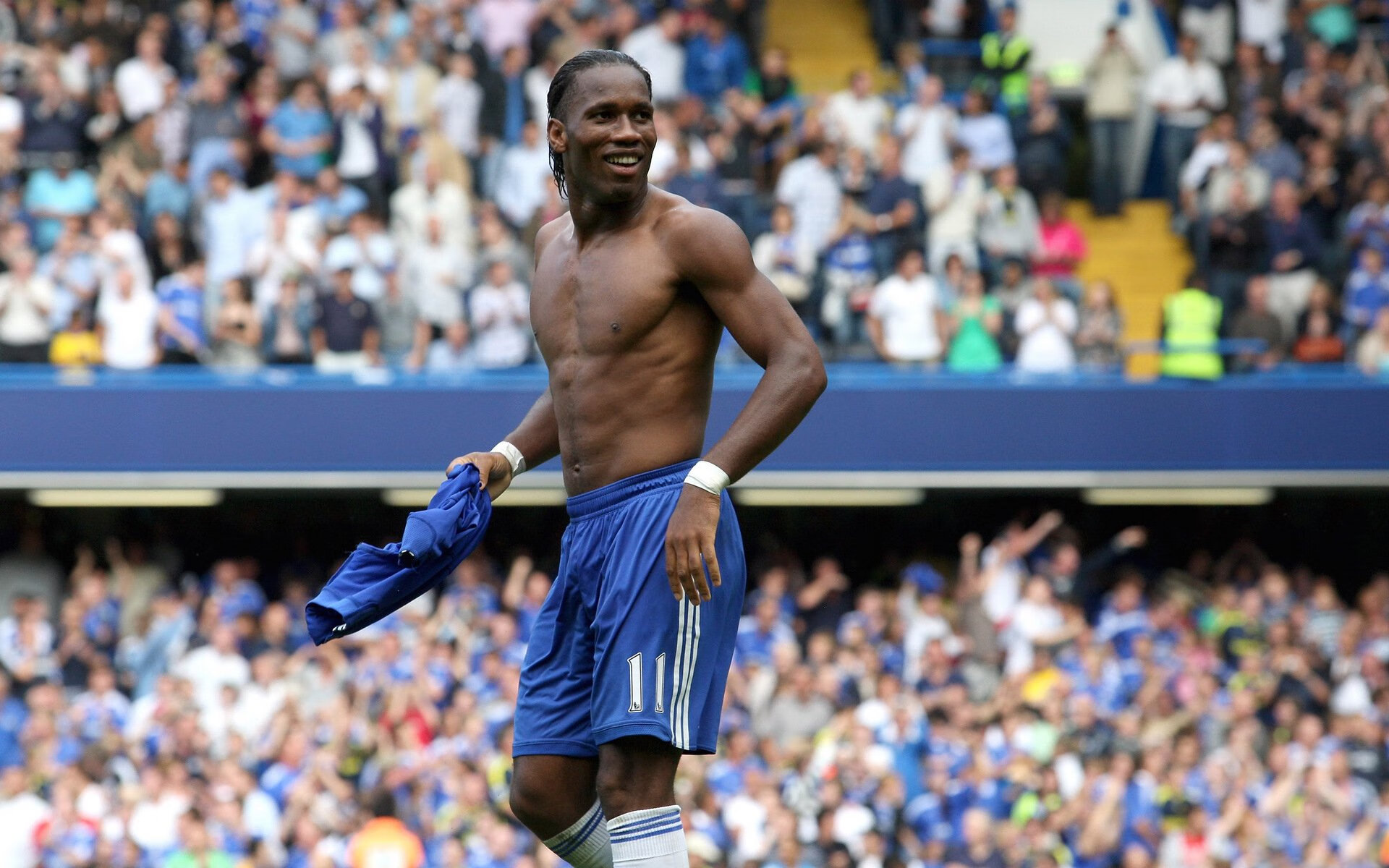 赛道新纪元，皮亚斯特里刷新纪录，阿斯顿马丁横扫迈凯伦