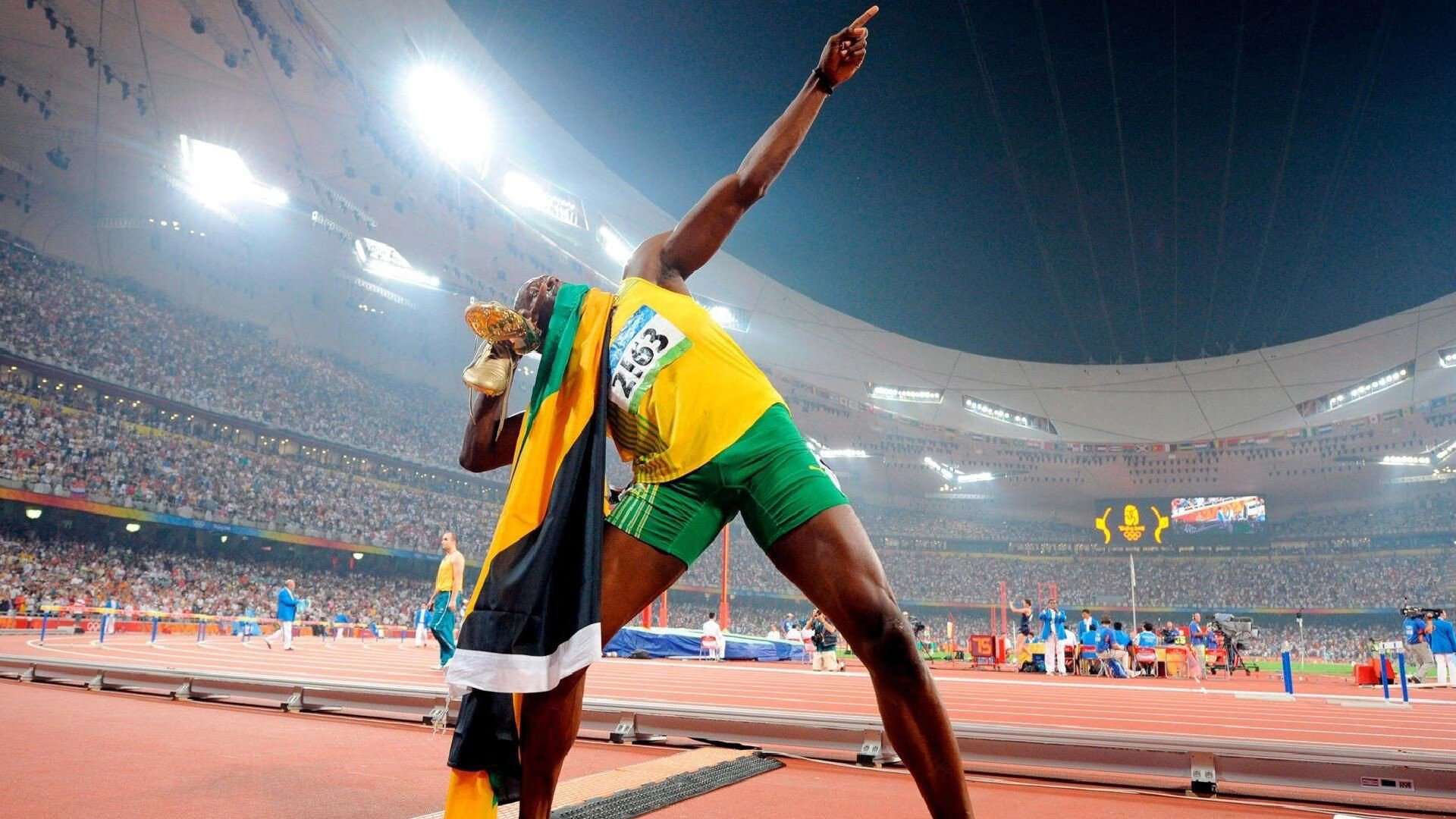 绝境中的银箭，诺里斯关键制胜，哈斯车队险胜迈凯伦背后的战术博弈